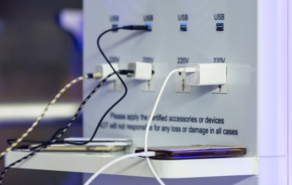 Dự án Trạm sạc pin công cộng cho điện thoại